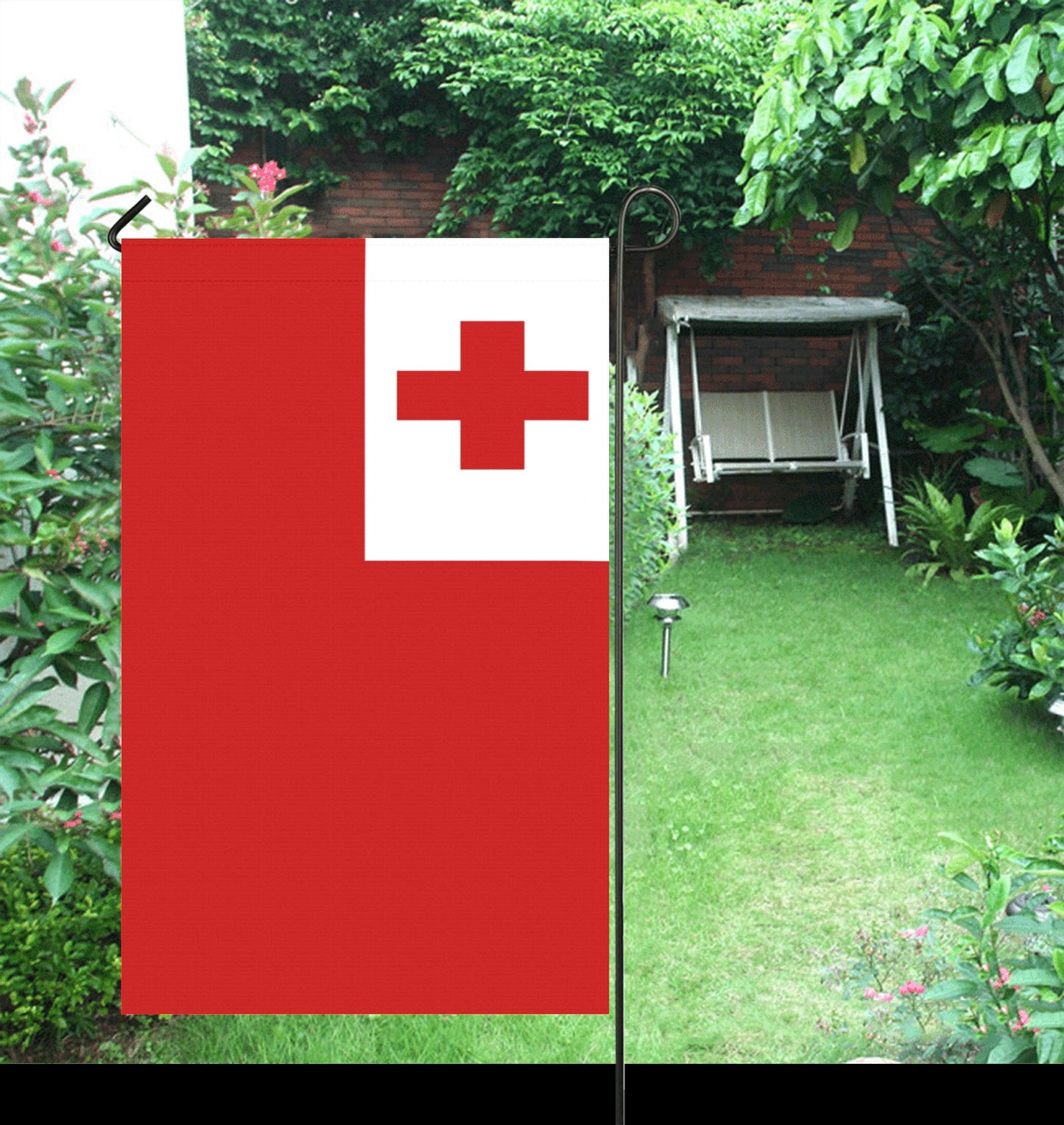 Garden flag by Luv My Flag with Tongan design.