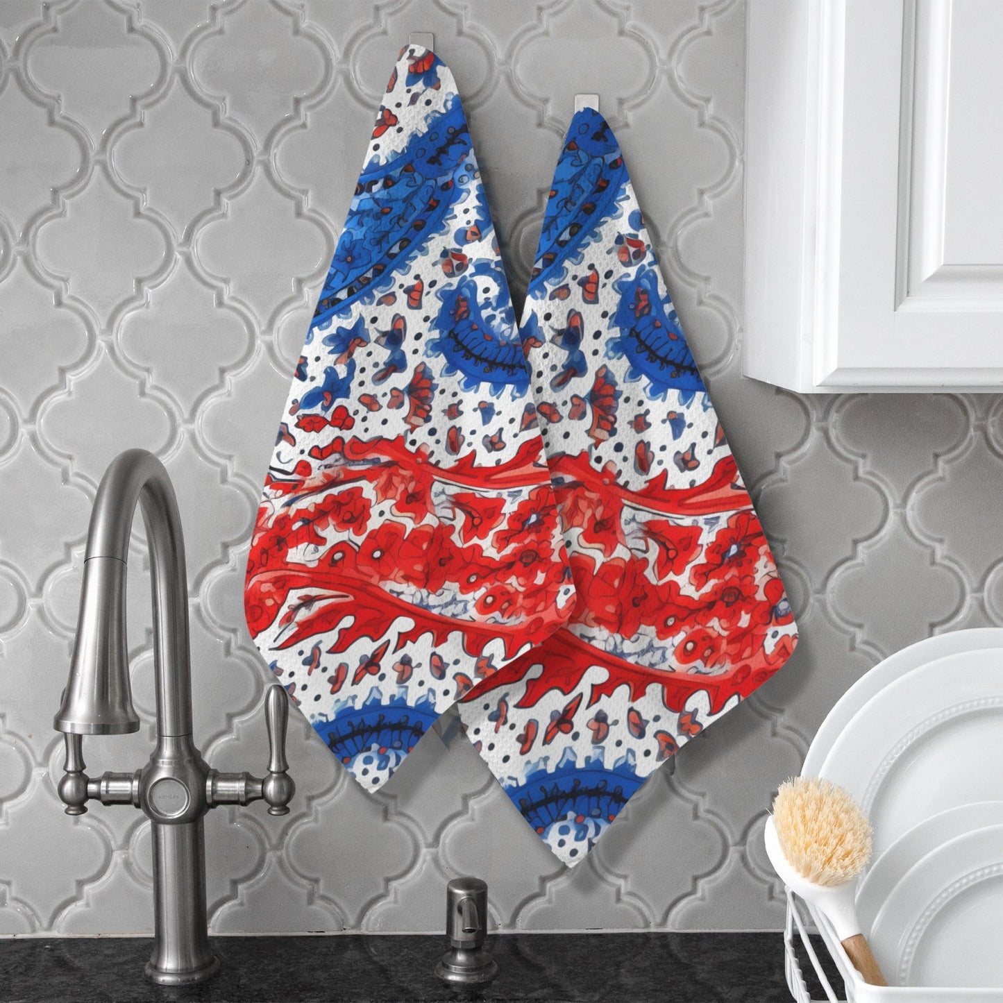 USA/American Flag Inspired Red, White & Blue Floral Paisley Pattern Kitchen Towel 40X60cm (Pack of 2) (Made in the USA)