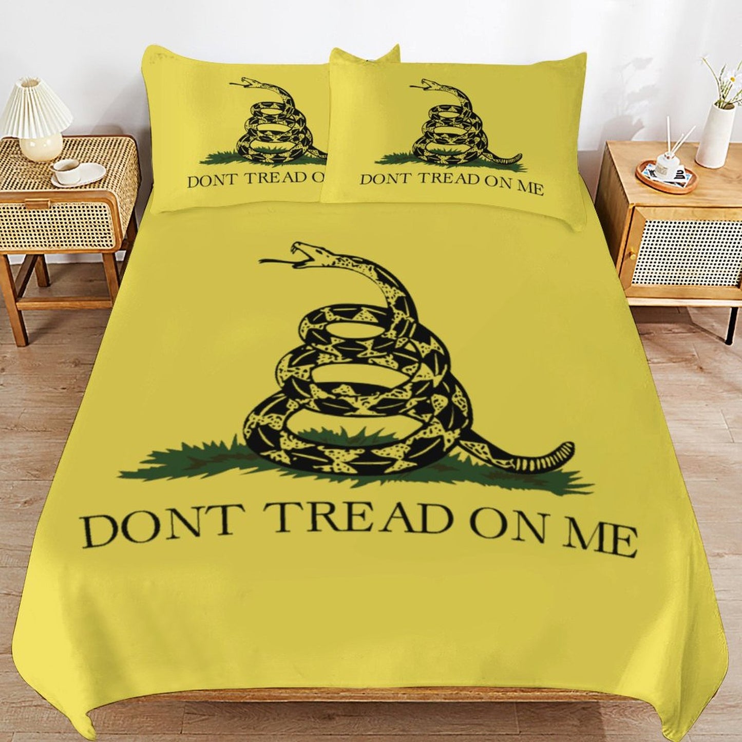 Gadsden Flag Inspired 3-Piece Bedding Set (1 Duvet Cover + 2 Pillow Shams) – 102"×90"