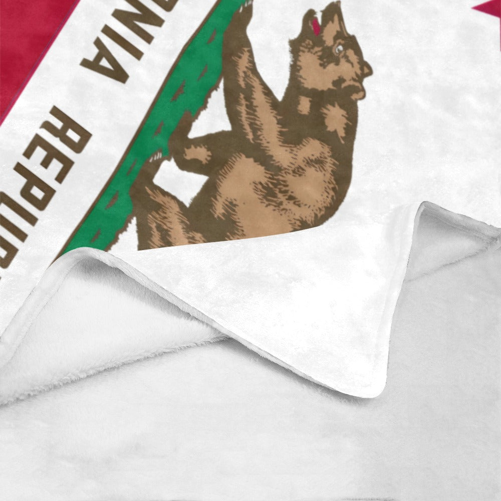 [Luv My Flag] California flag fleece blanket with bear design.