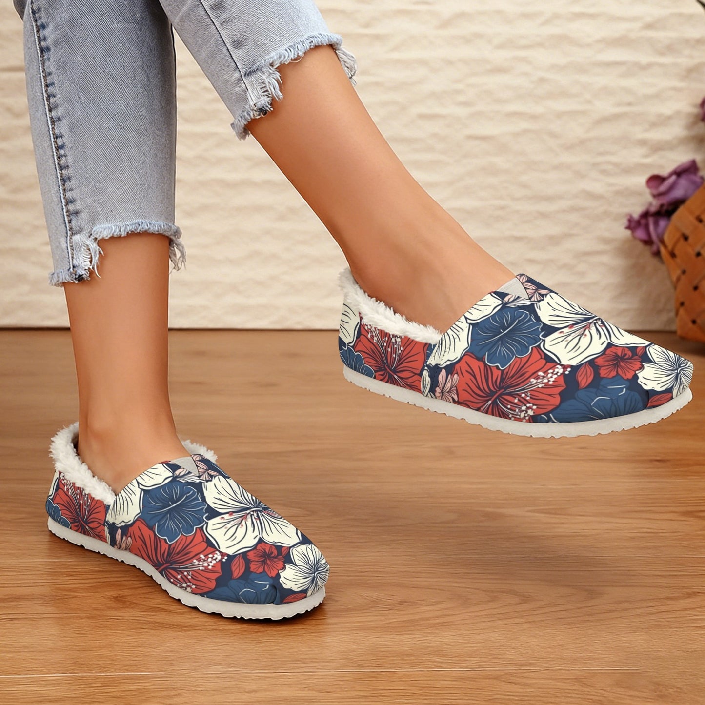 USA/American Flag Inspired Hawaiian Floral Pattern Women's Fleece-Lined Canvas Slip-On
