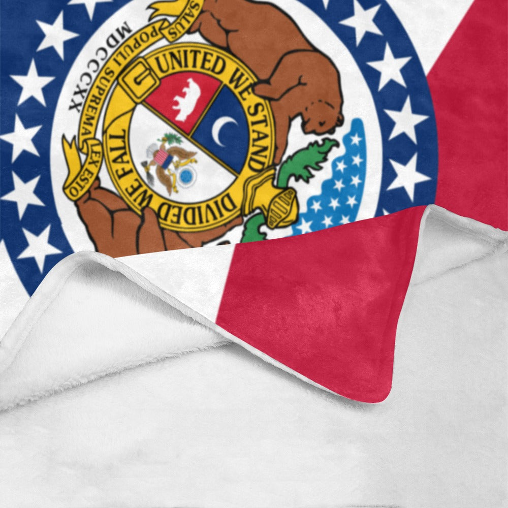 Red and white blanket featuring Missouri's state seal design. Luv My Flag.