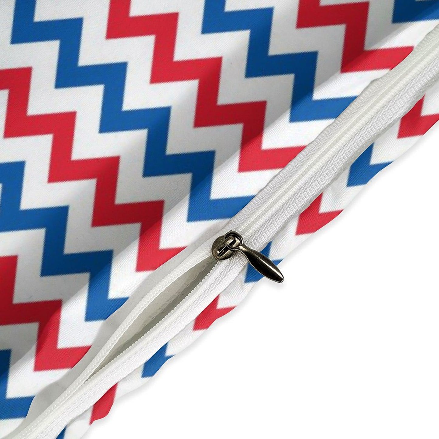 USA/American Flag Inspired Chevron Pattern 3-Piece Bedding Set (1 Duvet Cover + 2 Pillow Shams) – 102"×90"
