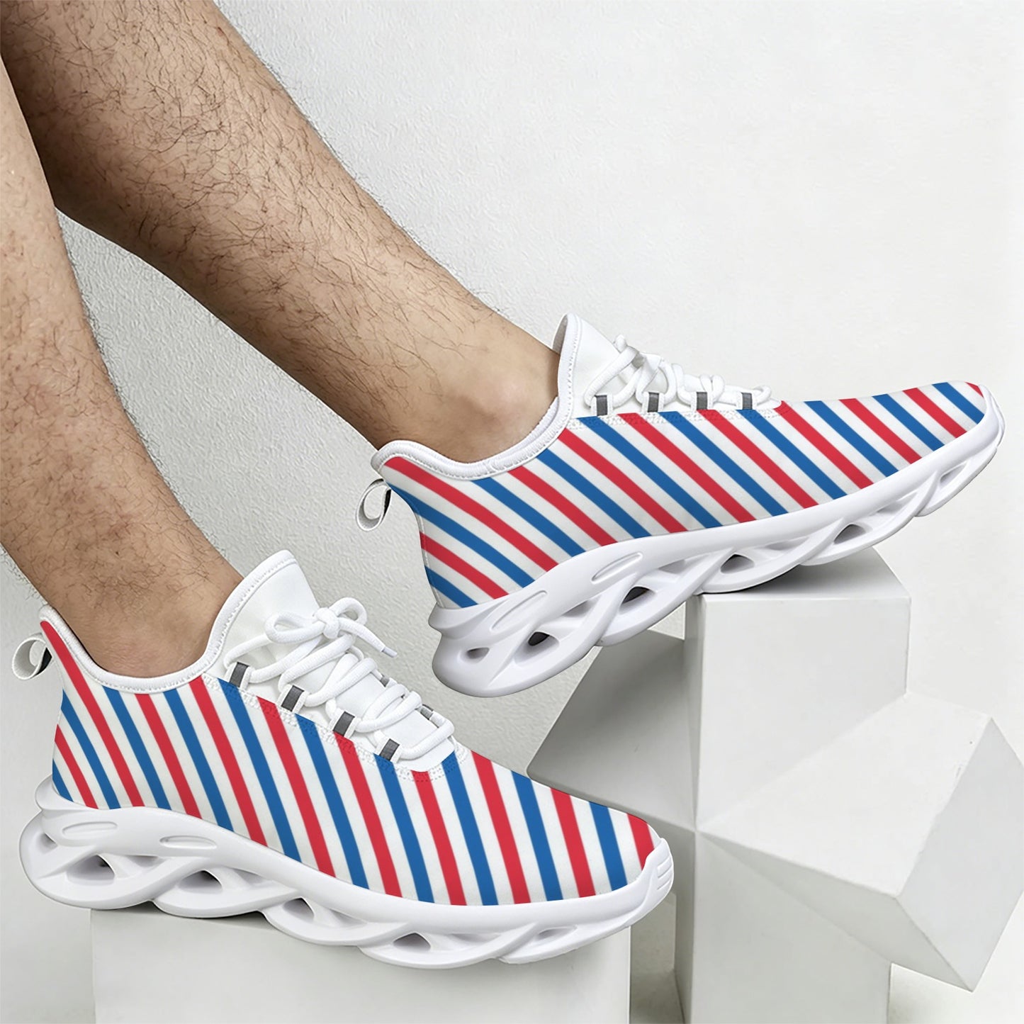 USA/American Flag Inspired Striped Pattern Men's Twisted Sole Sneakers