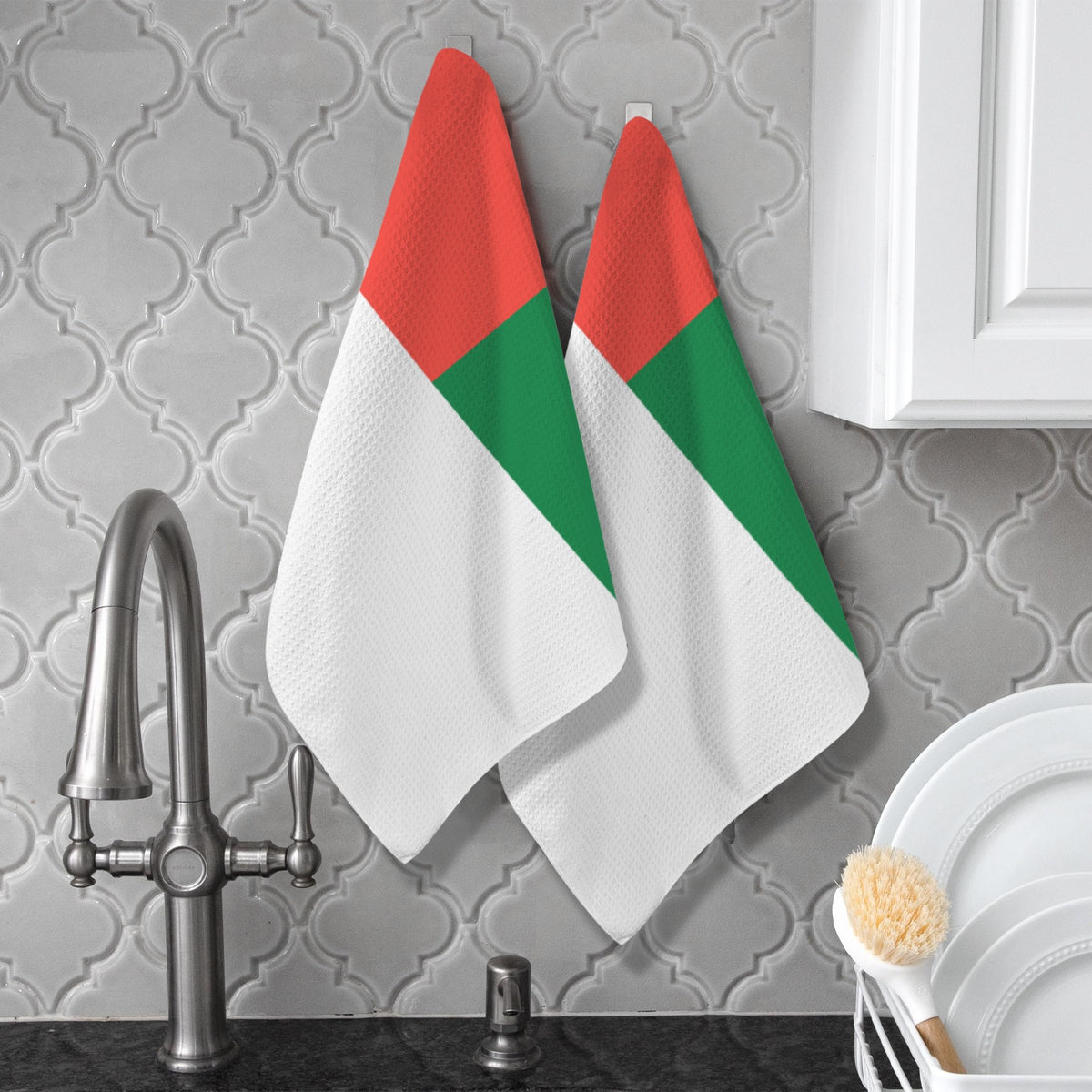 Madagascar Flag Inspired Kitchen Towel 40X60cm (Pack of 2) | Printed In the USA