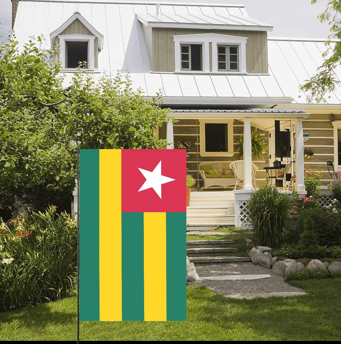 [Luv My Flag] Togo flag displayed in front of house.